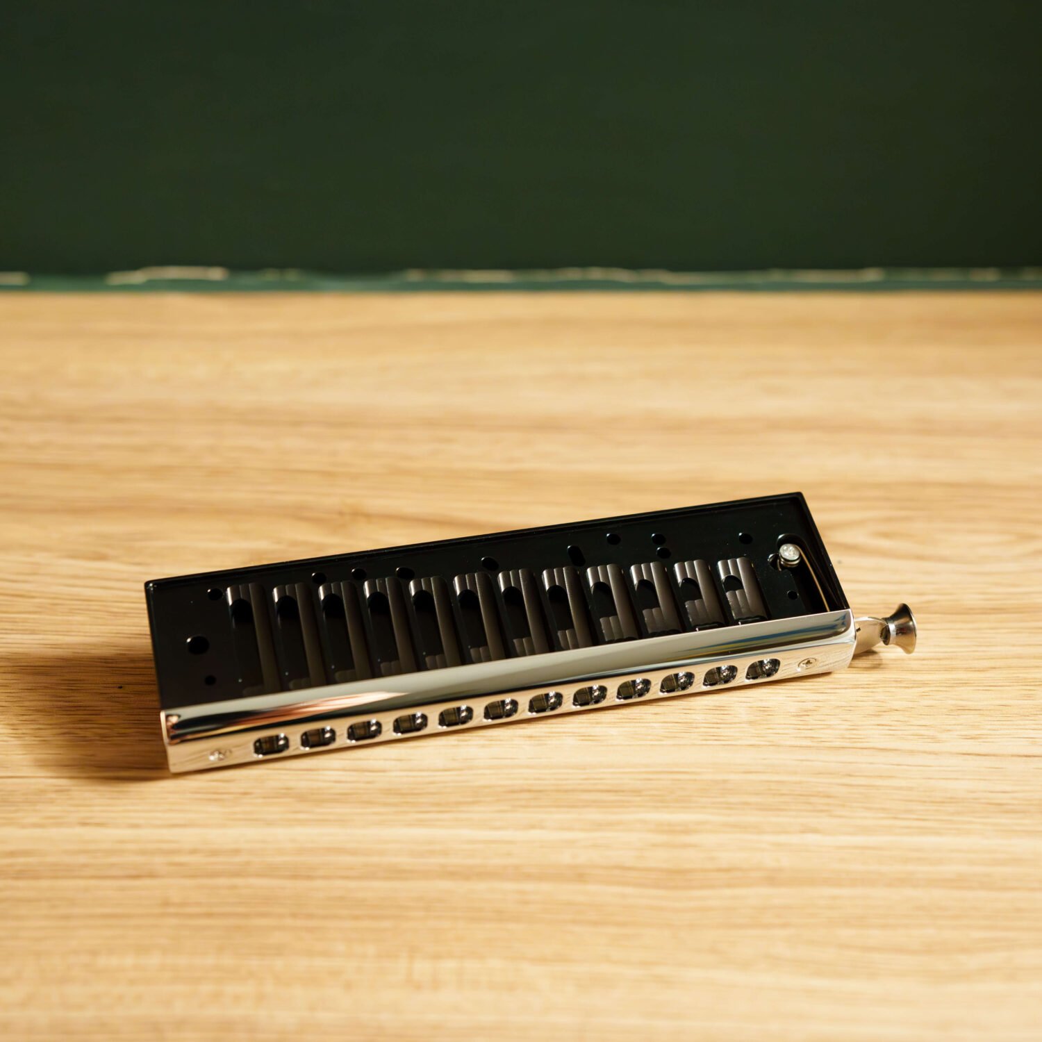 HOHNER 12-hole chromatic harmonica comb